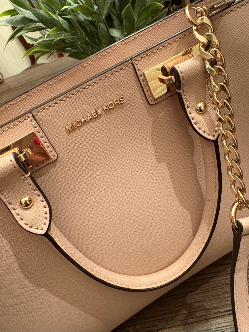 Michael Kors Blush Leather Satchel with Gold-Tone Chain Strap - Picture 3 of 6